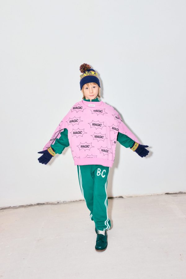 It's Magic all over sweatshirt - Image 5