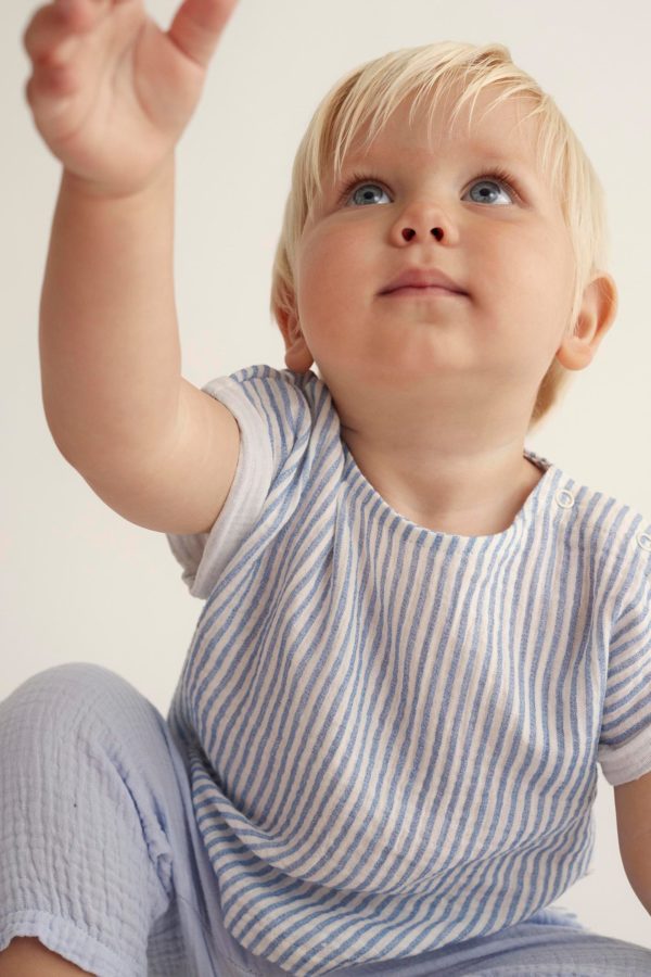 Organic plaid gauze baby top blue - Image 2