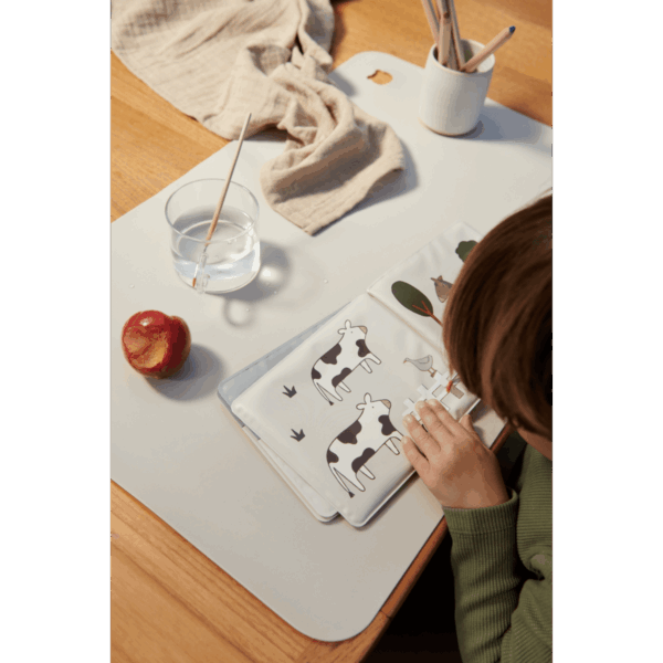 Liewood Waylon Farm Magic Water Book Farm - immagine 4