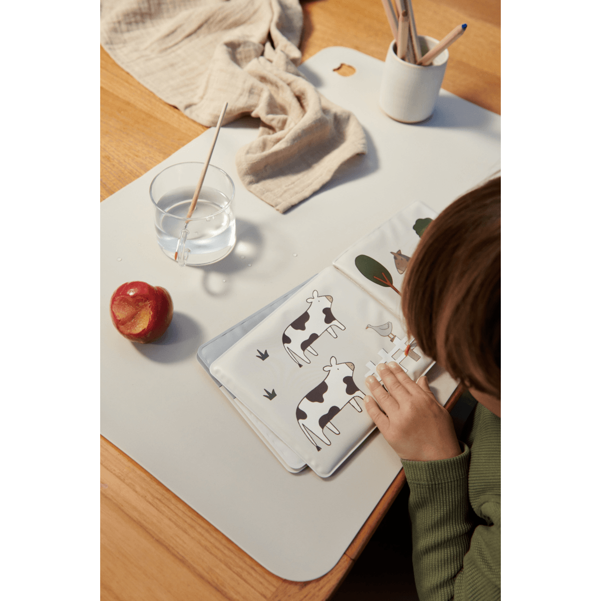 Liewood Waylon Farm Magic Water Book Farm - immagine 4