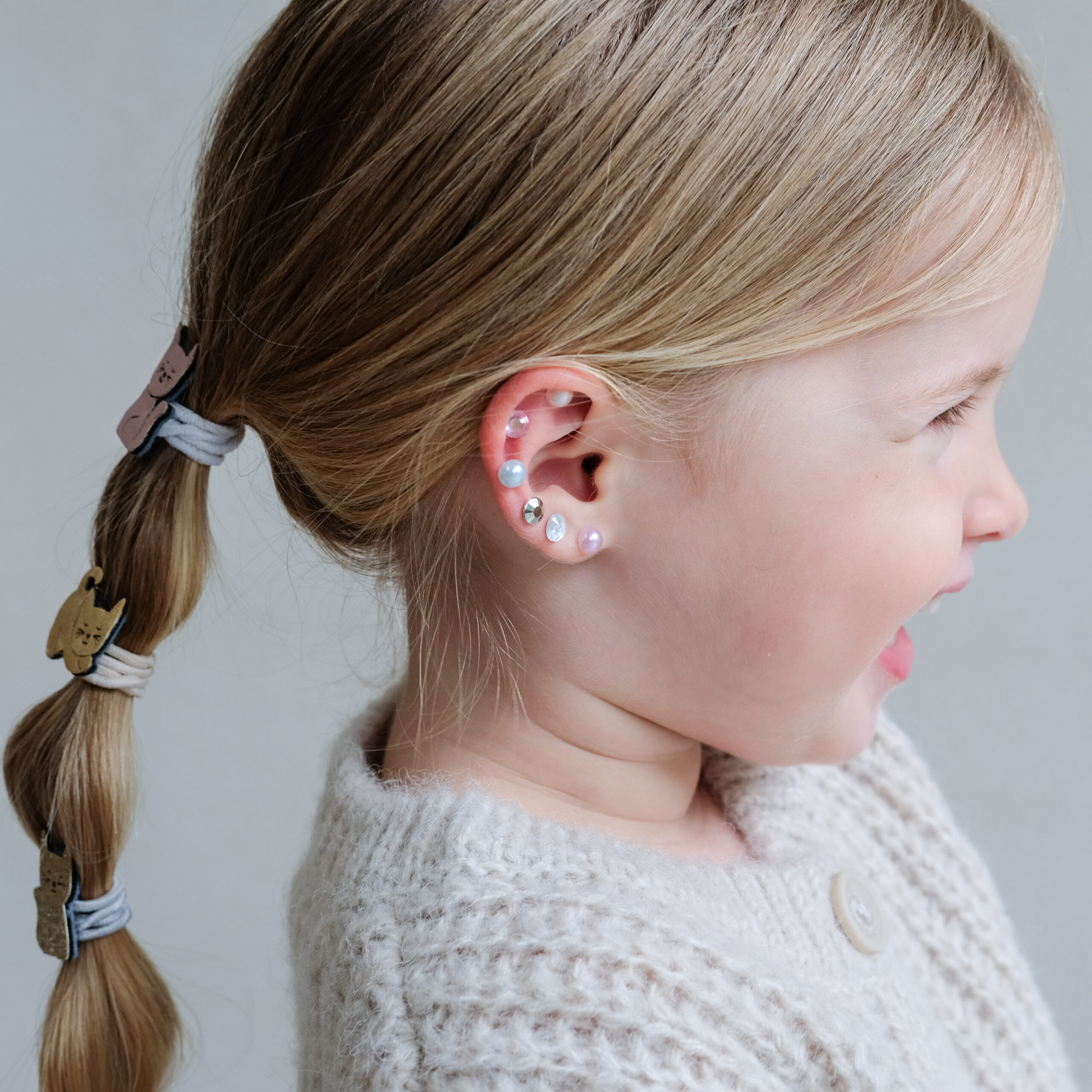 172093 27 kitty cat ponies 7, 178005 27 pink gem earrings 3