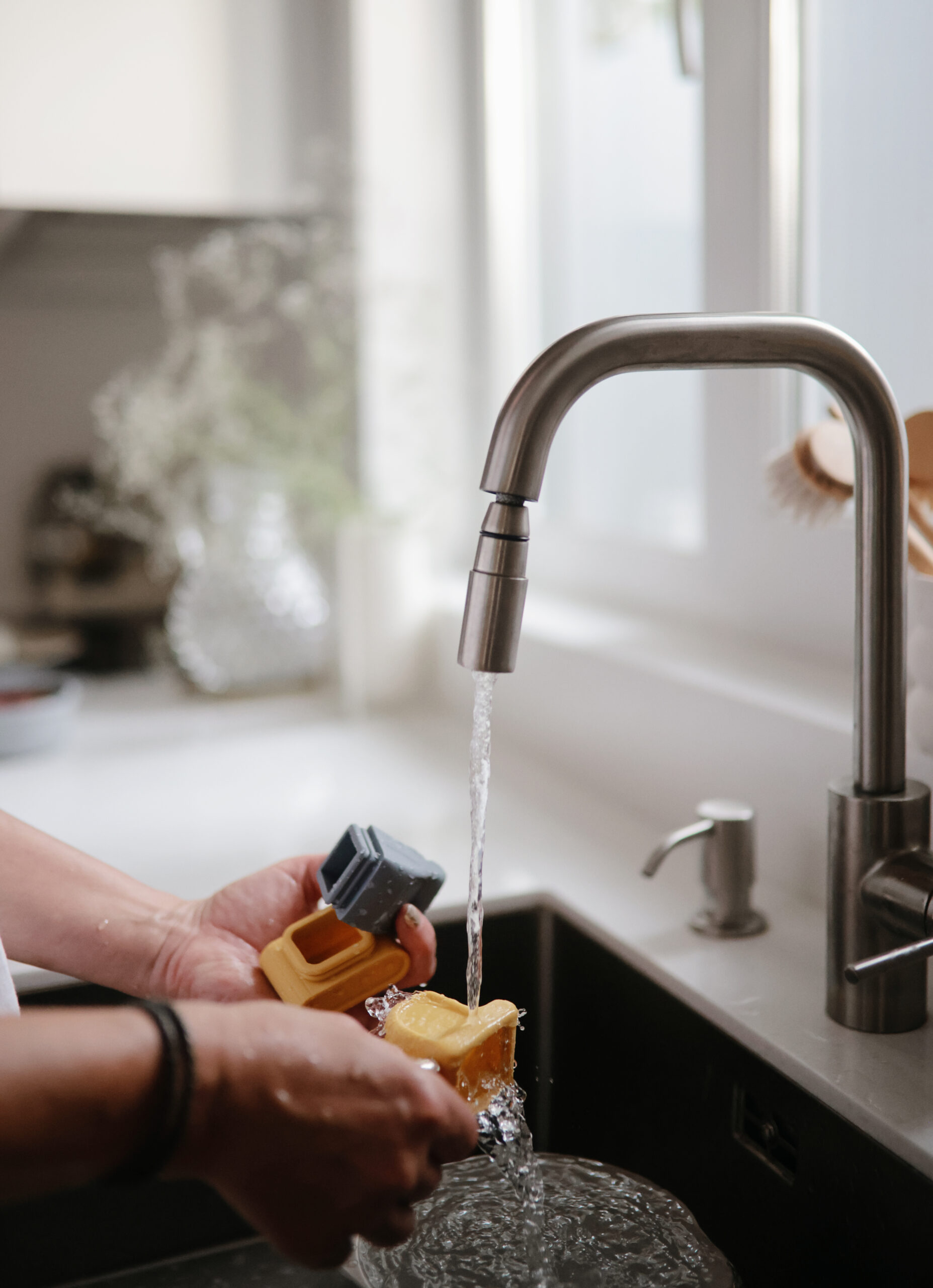 Mushie - Vehicles Bath Play Set- 4 Pack, silicone