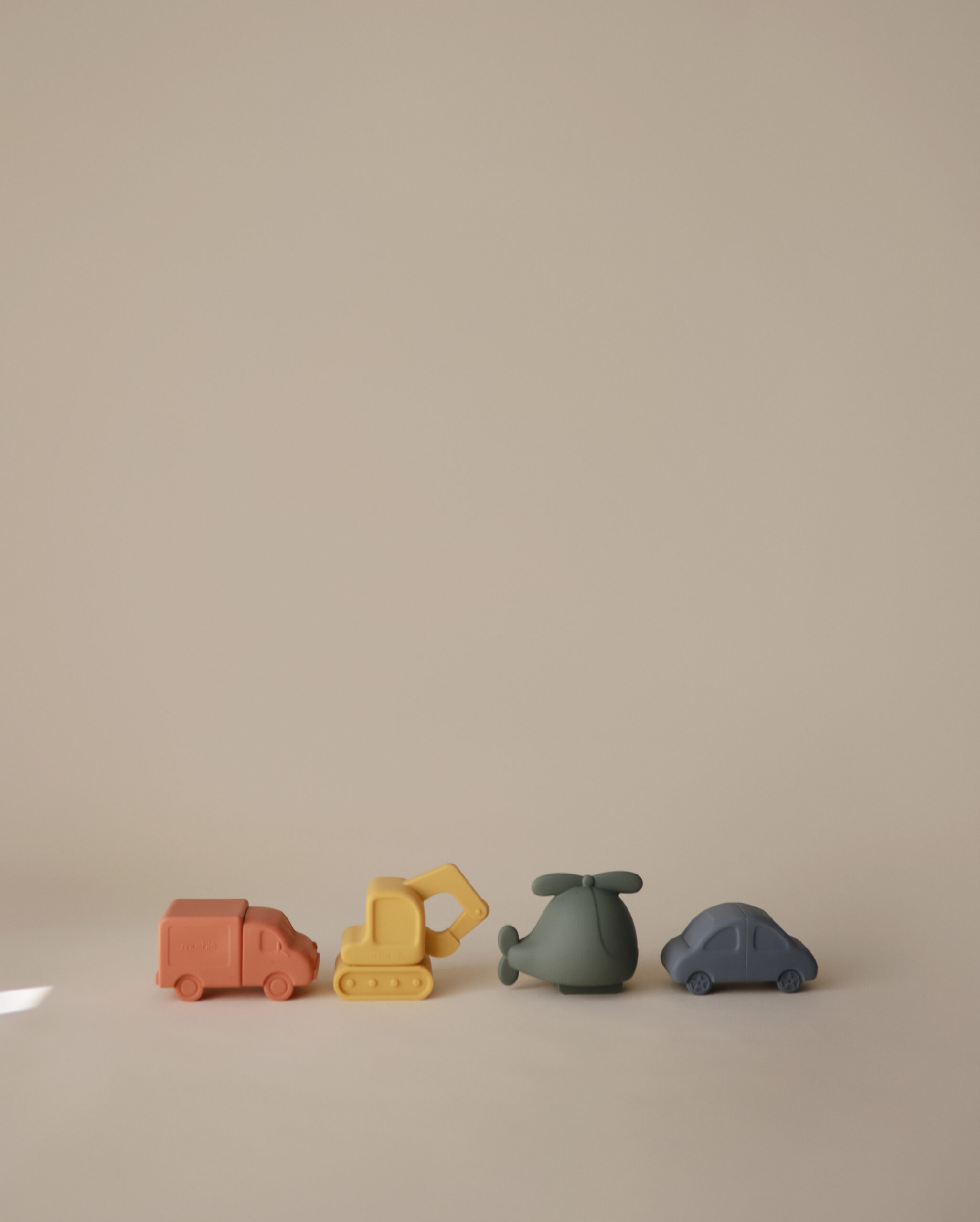 Mushie - Vehicles Bath Play Set- 4 Pack, silicone