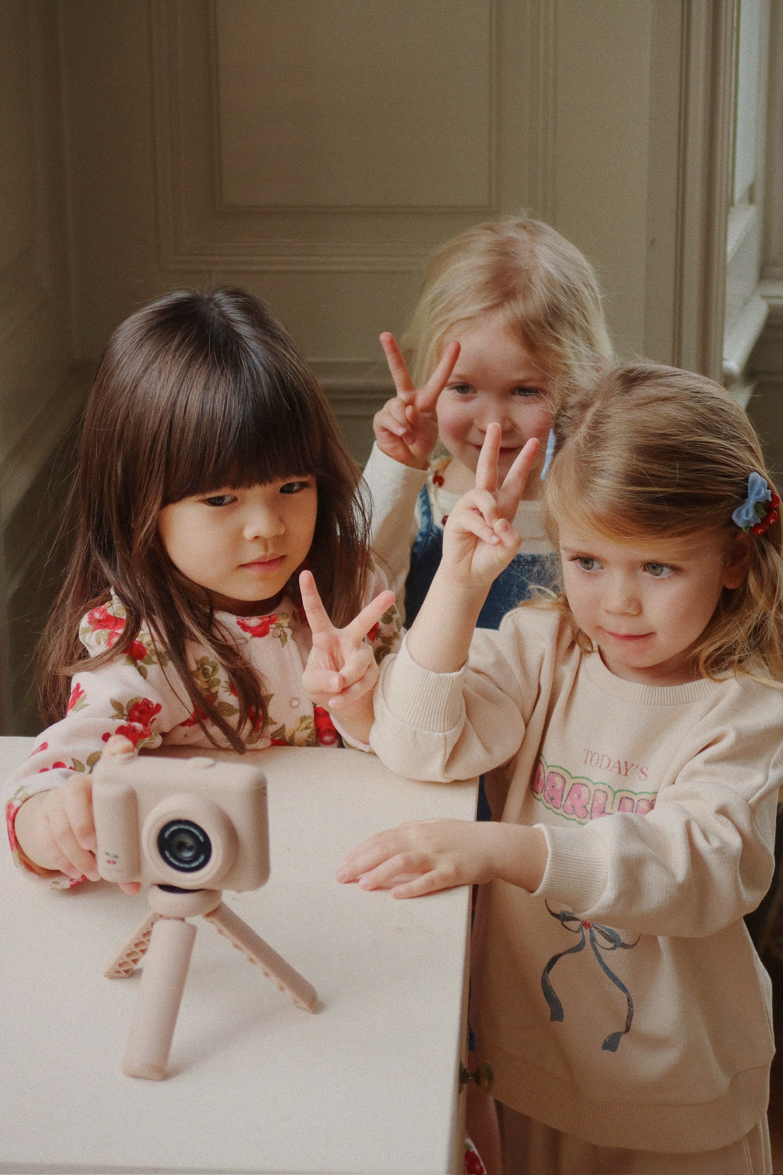 Konges slojd - digital camera for kids, with games, selfie, pink with cherry