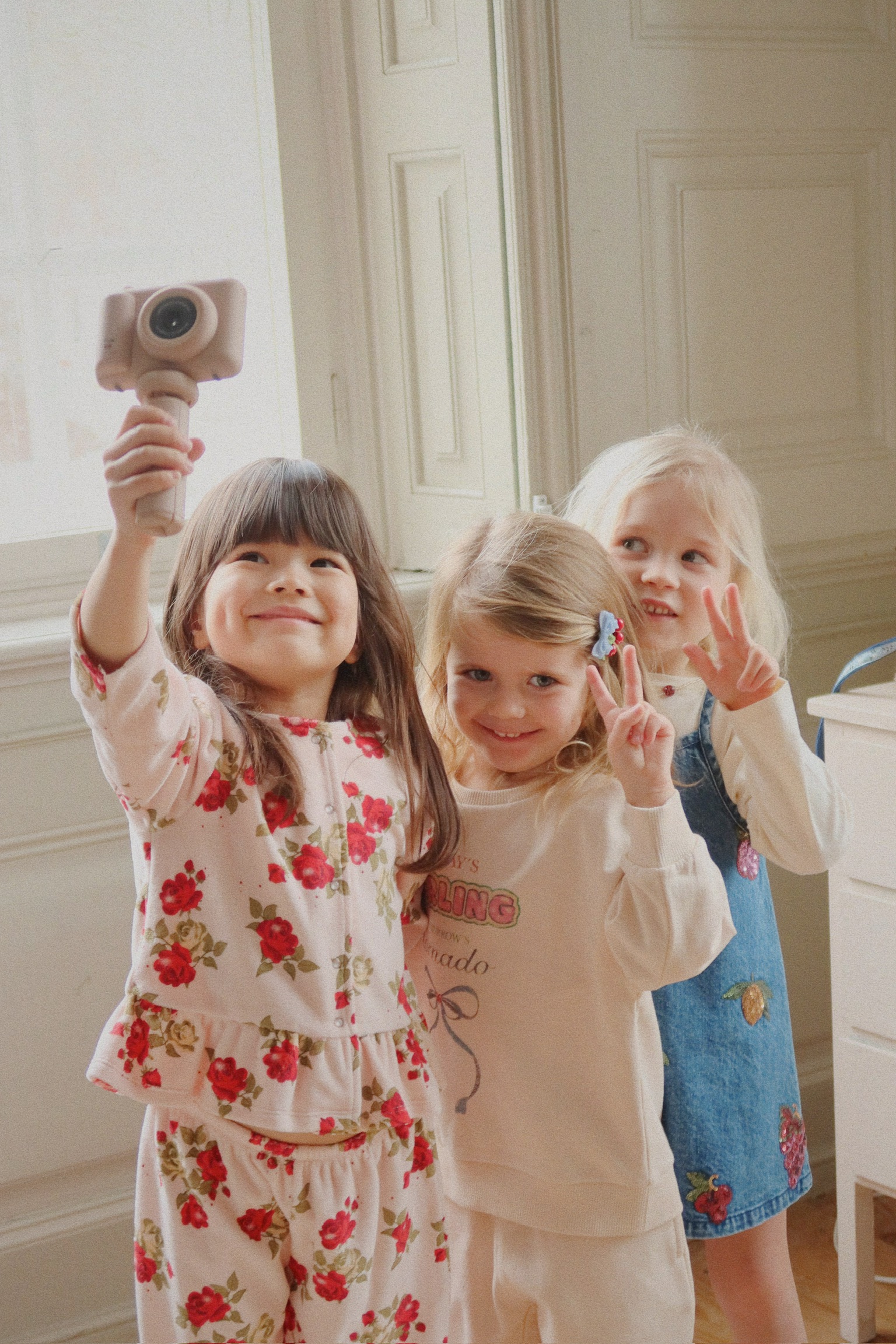 Konges slojd - digital camera for kids, with games, selfie, pink with cherry