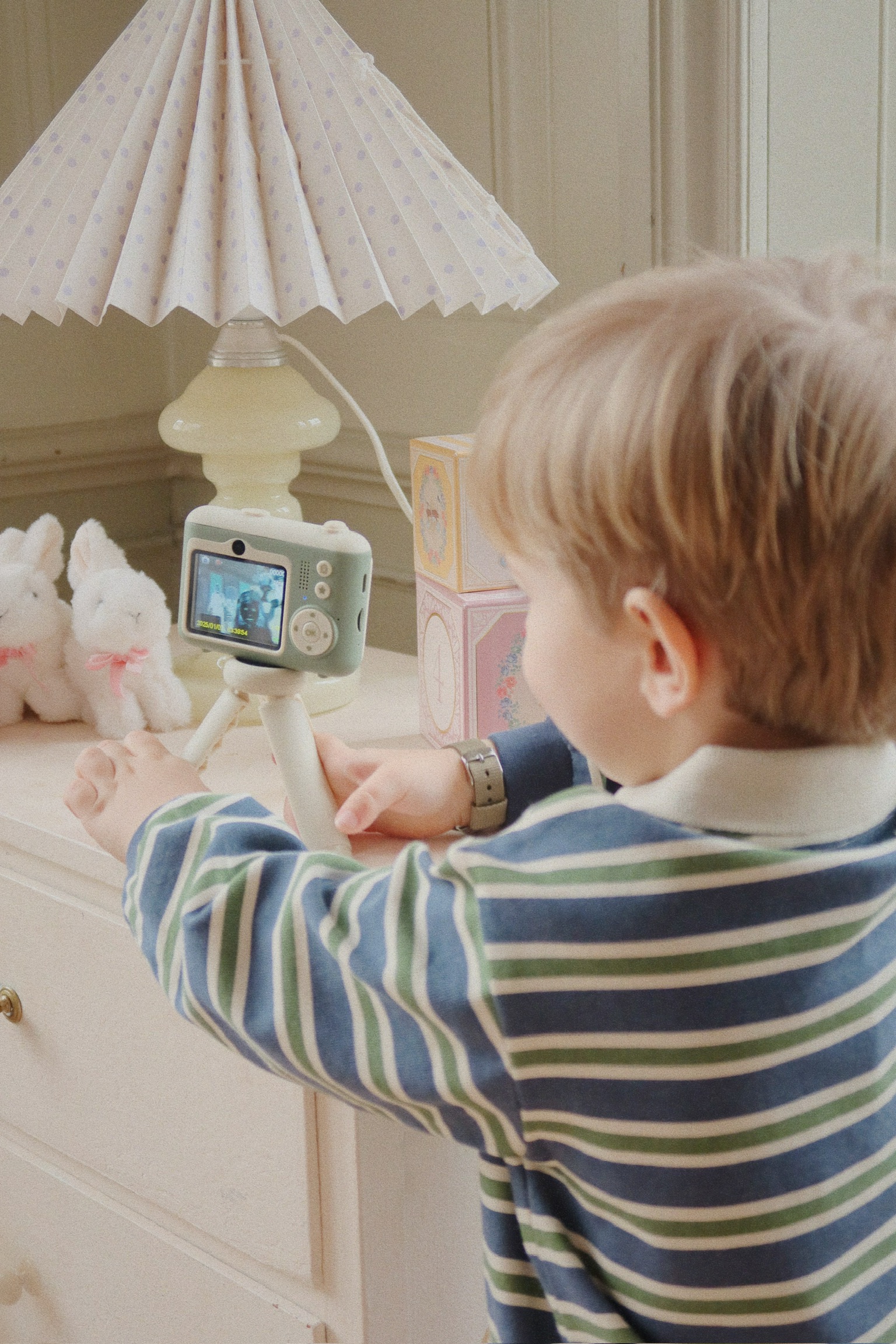 Konges slojd - digital camera for kids, with games, selfie, green and lemon