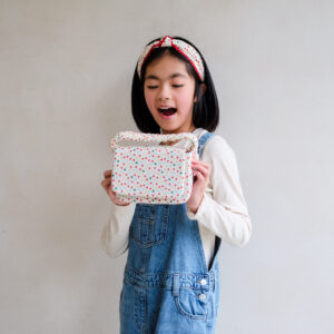 182082 32 HEART PRINT KNOTTED ALICE & 183013 32 HEART PRINT TOP HANDLE BAG