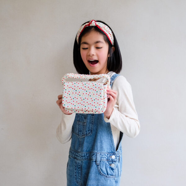 182082 32 HEART PRINT KNOTTED ALICE & 183013 32 HEART PRINT TOP HANDLE BAG