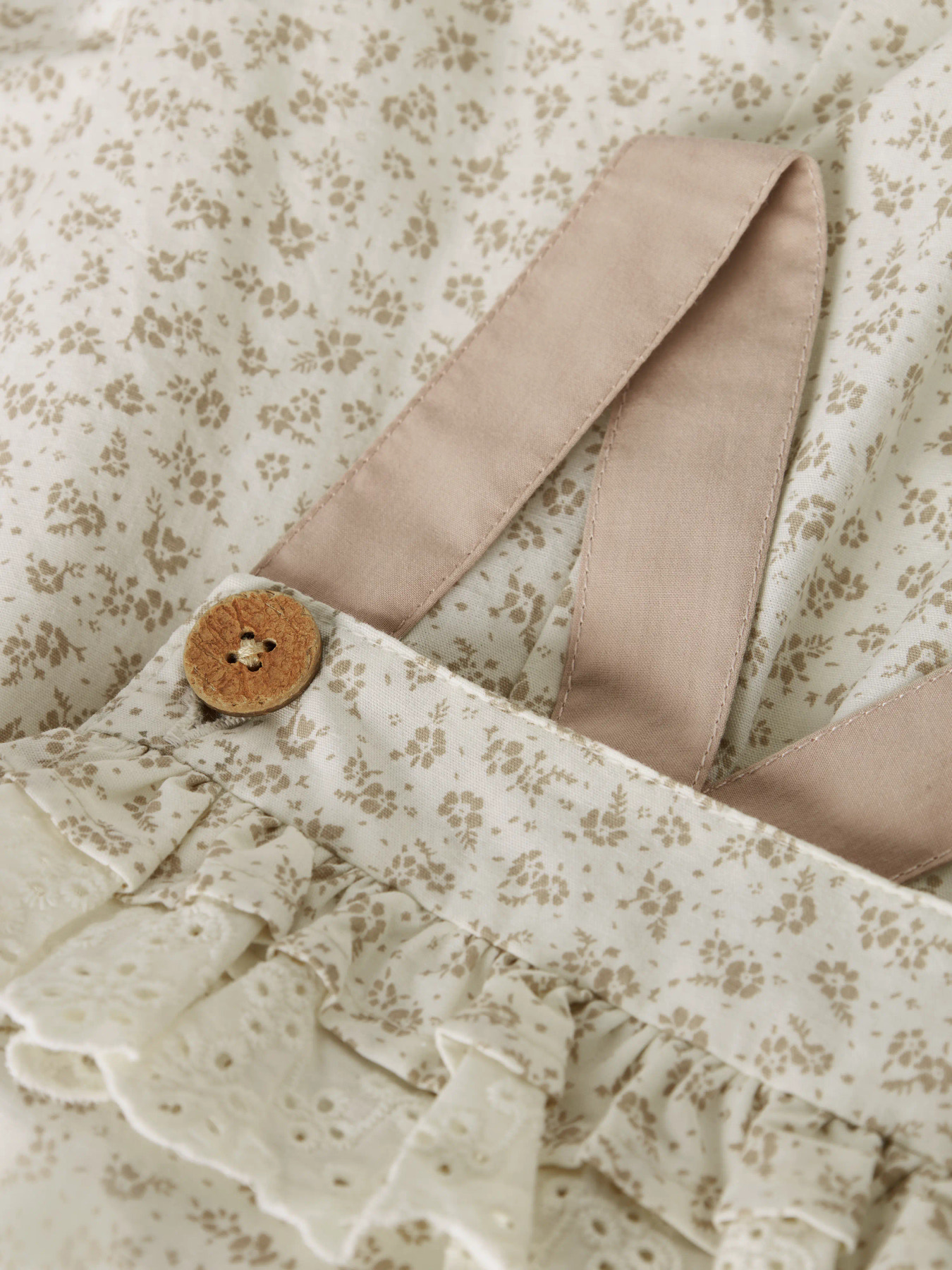 F 13253537 M 4958263 Front Full