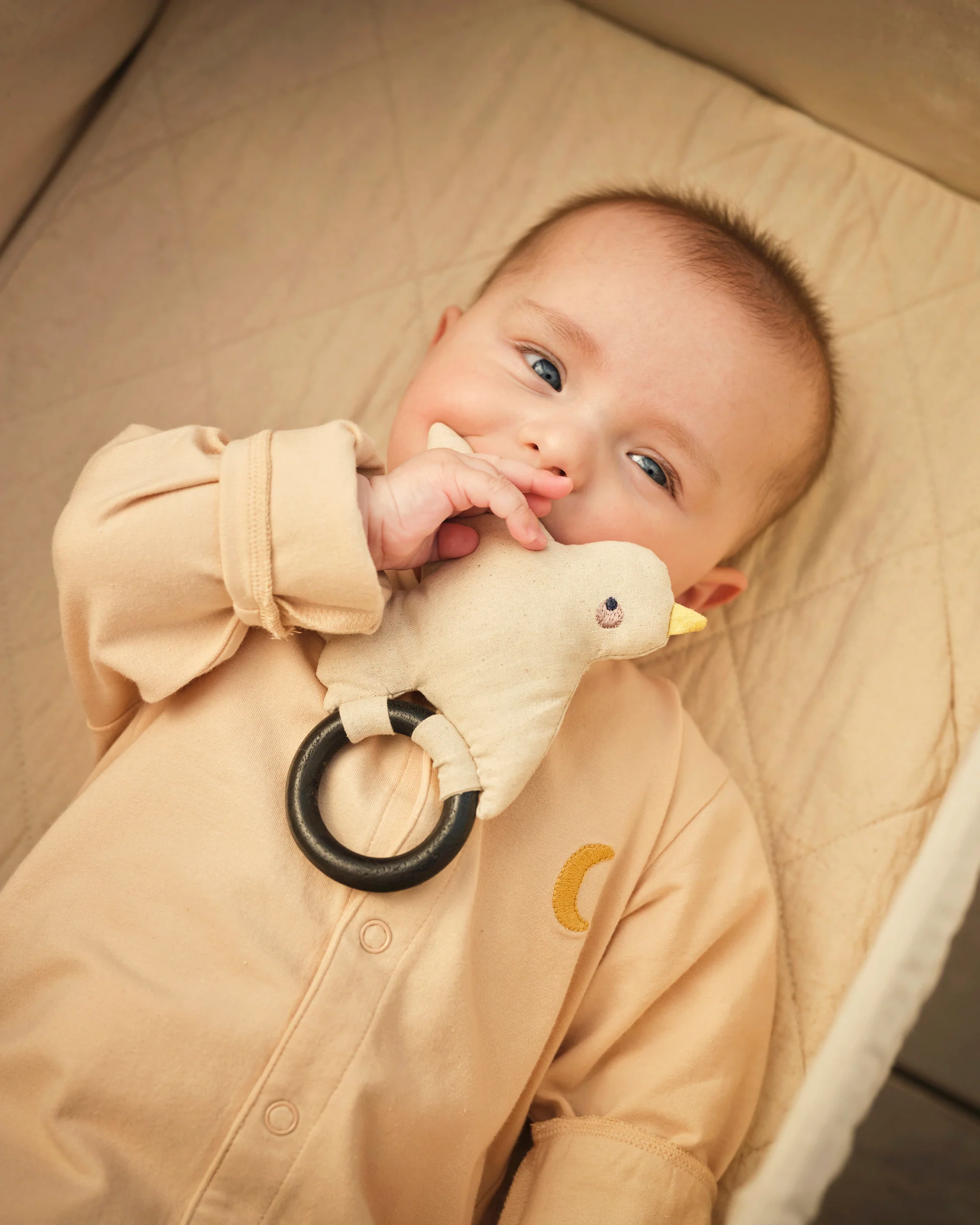 Soft rattle lifestyle01.jpg