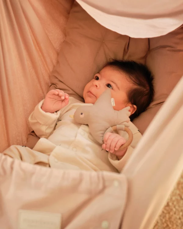 Soft rattle lifestyle03 new.jpg