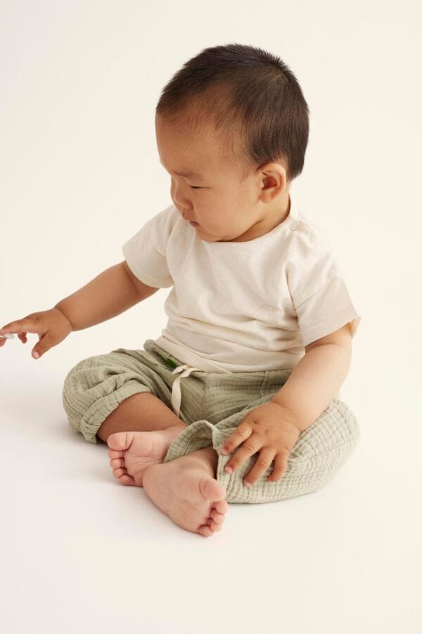 Soft gauze baby pants frosty green - Image 4