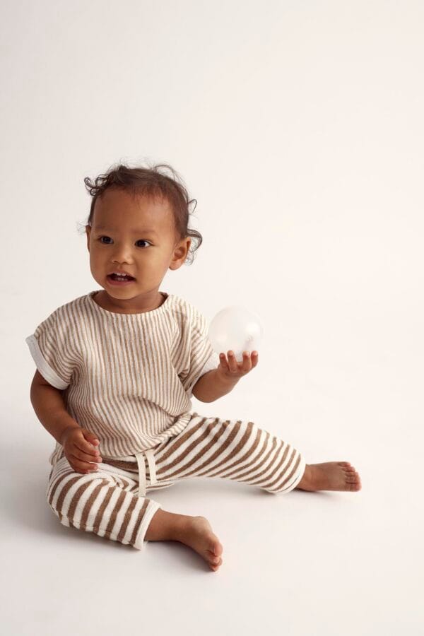 Organic plaid gauze baby top coffee - Image 2